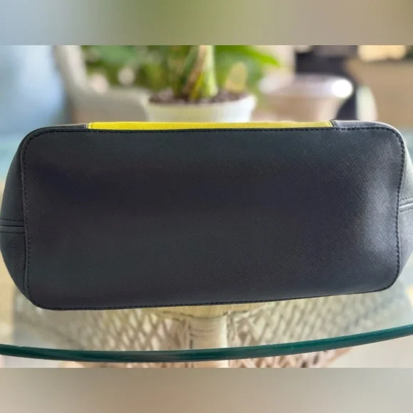 Michael Kors Jet Set Travel Center Saffiano Leather Tote & Wallet NWOT - Picture 5 of 16